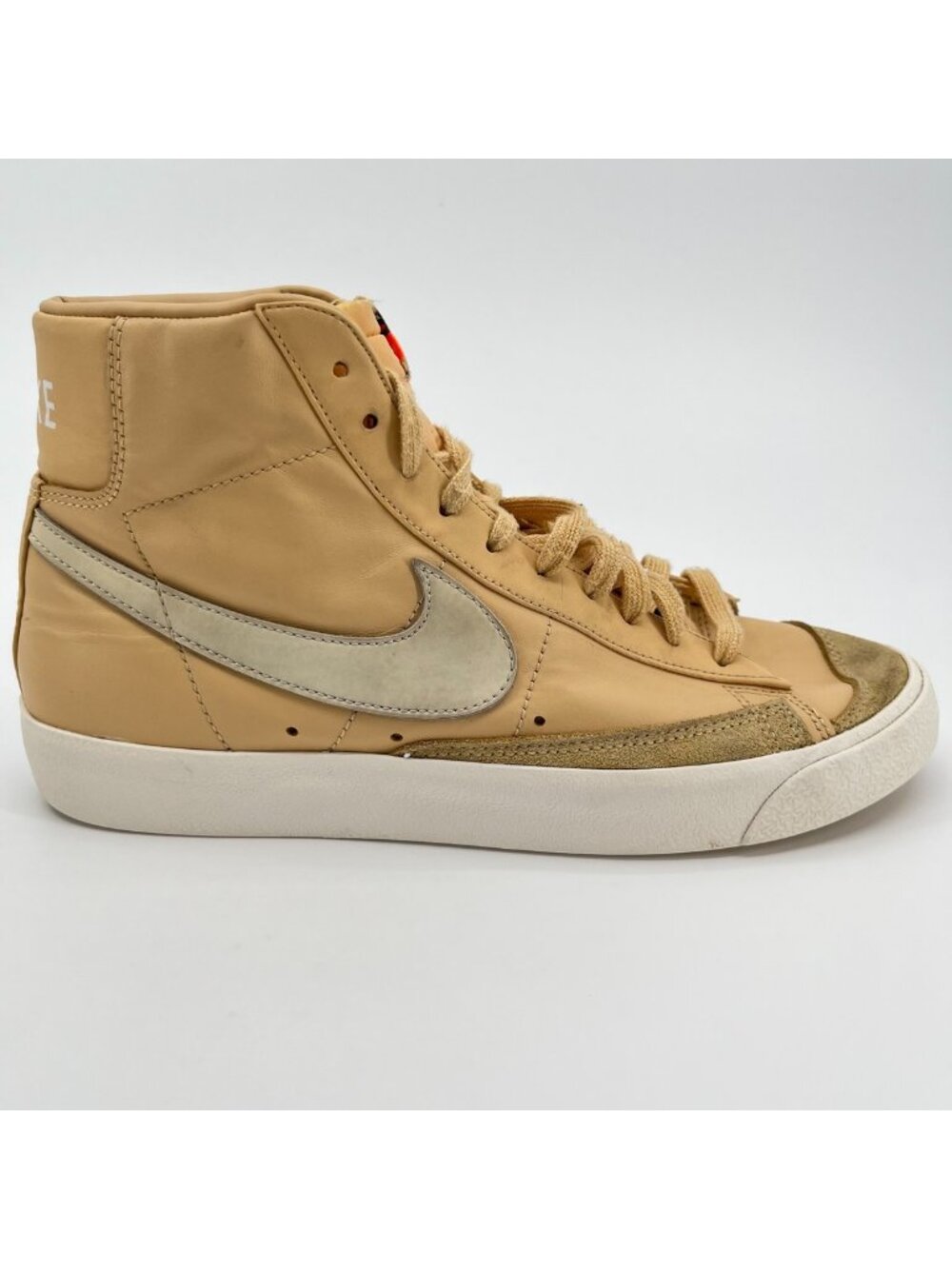 Nike Blazer Mid '77 Womens Size 10 Beige White Athletic Leather Shoes Sneakers